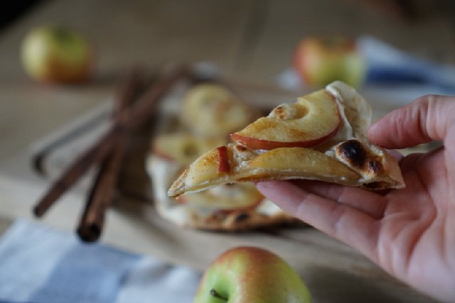 Flammkuchen mit Apfel und Zimt - Willkommen in unserer leckeren Welt!
