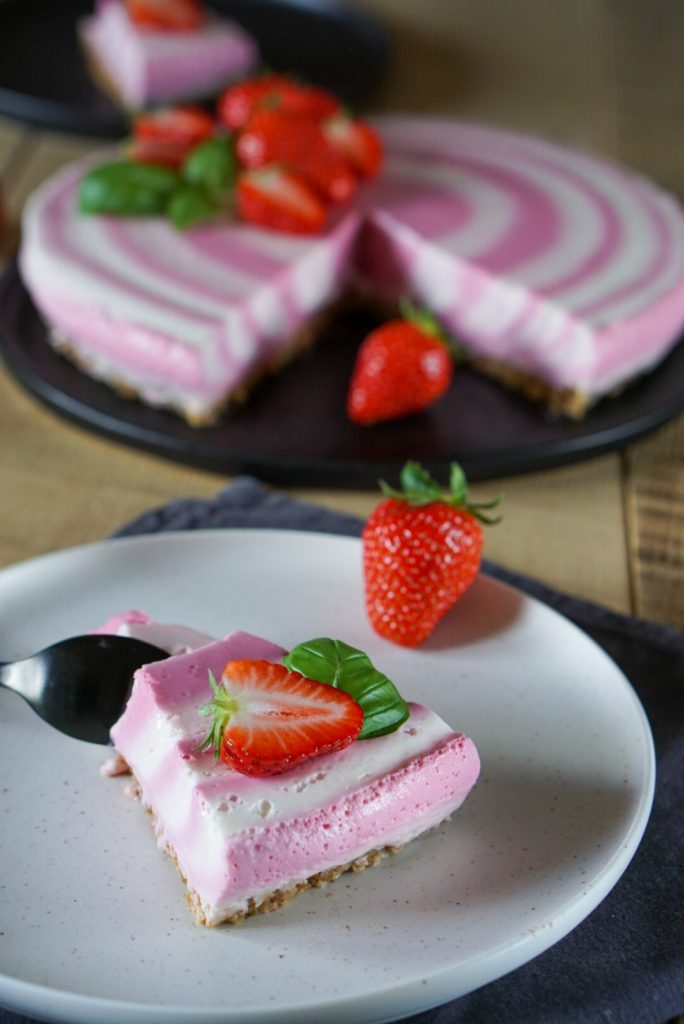 No Bake Cheesecake mit Erdbeeren - Willkommen in unserer leckeren Welt!